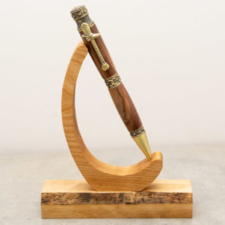 This Western Pen is filled with symbols of the American West. Symbols include a leather boot, horseshoes and stars. Includes a Parker Style refill.